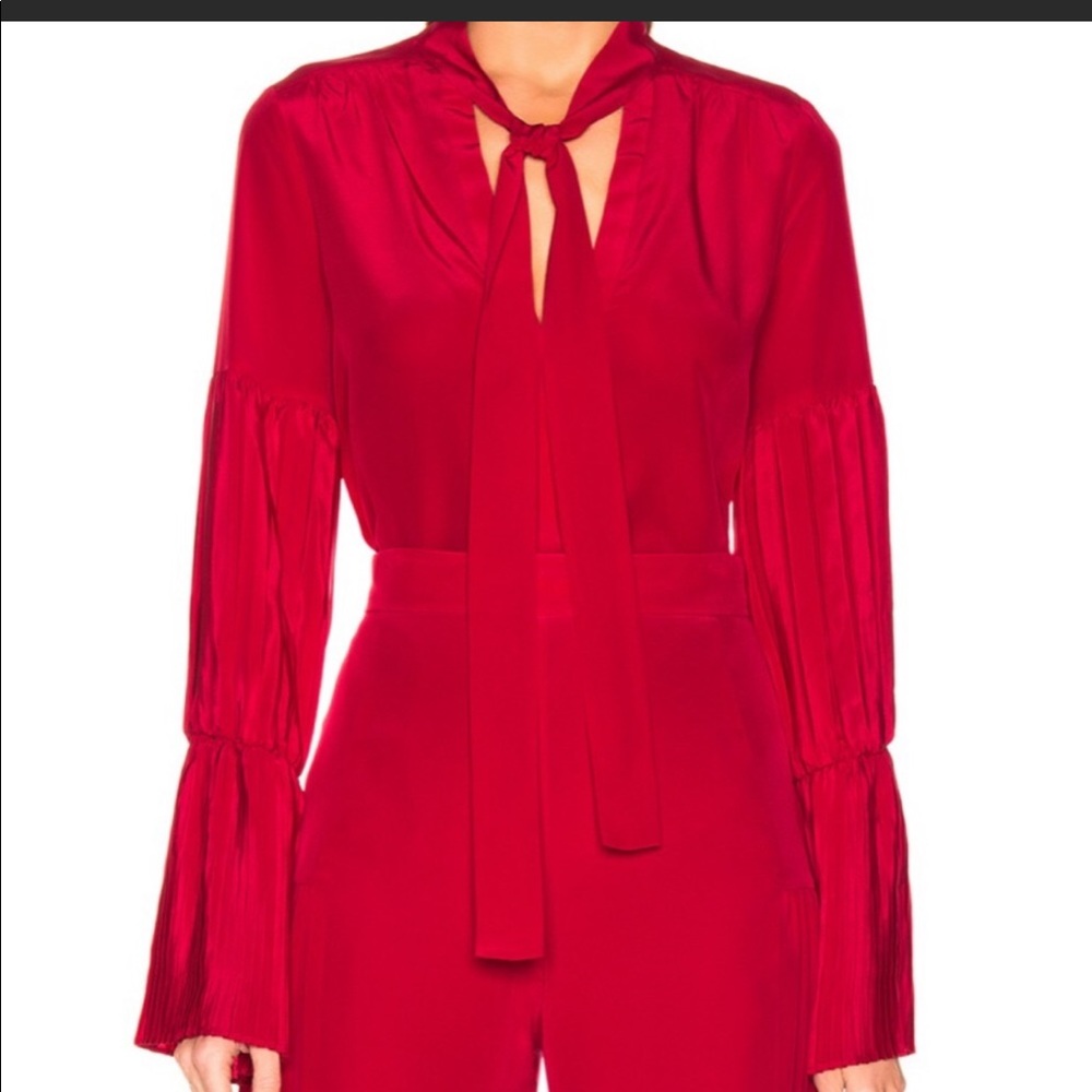 Alexis red top